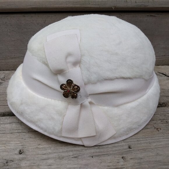 Vintage Cloche Hat Winter White Faux Fur Plush 20.5" - Picture 1 of 12